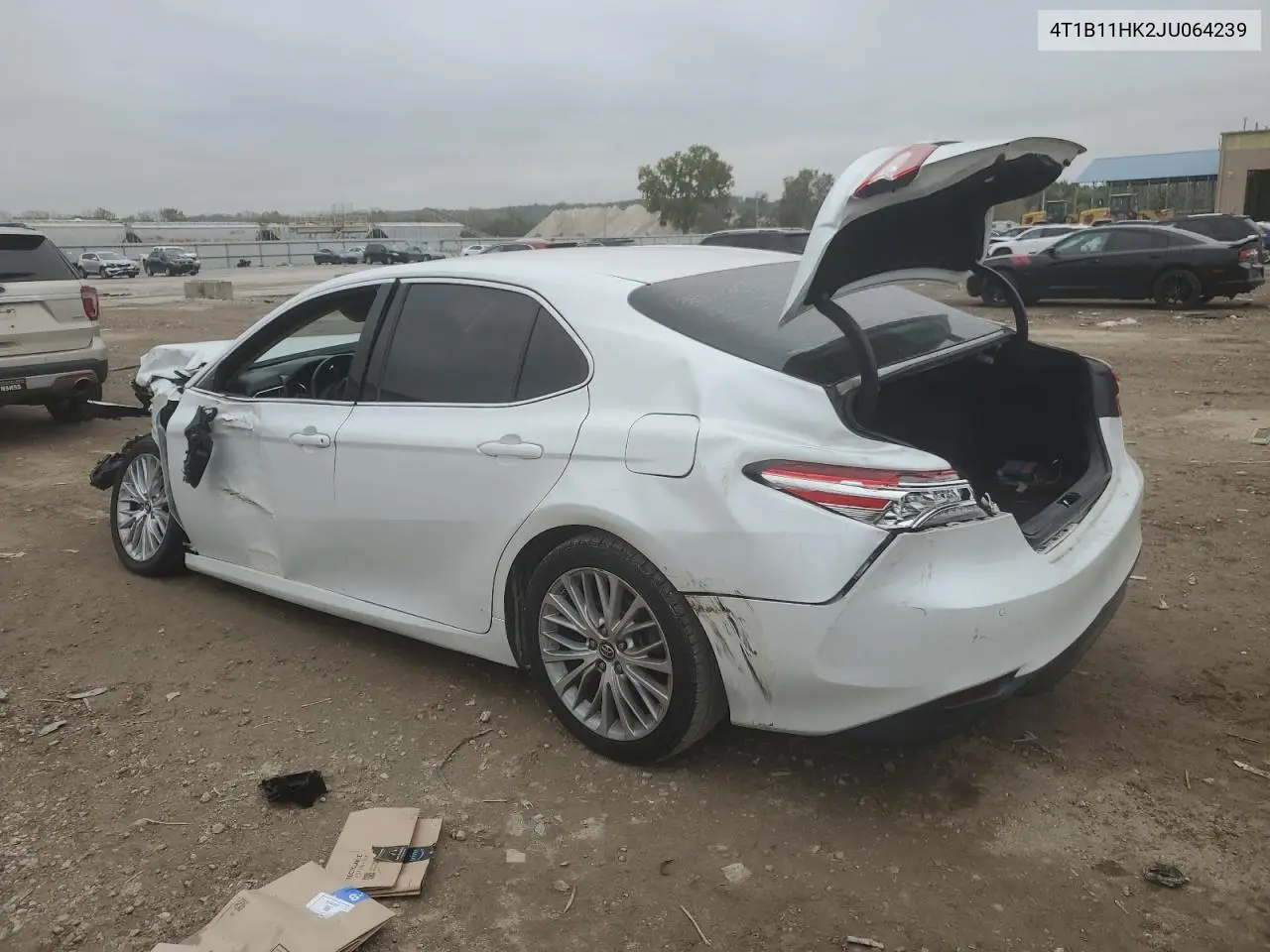4T1B11HK2JU064239 2018 Toyota Camry L