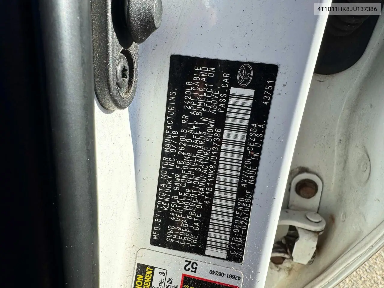 4T1B11HK8JU137386 2018 Toyota Camry L