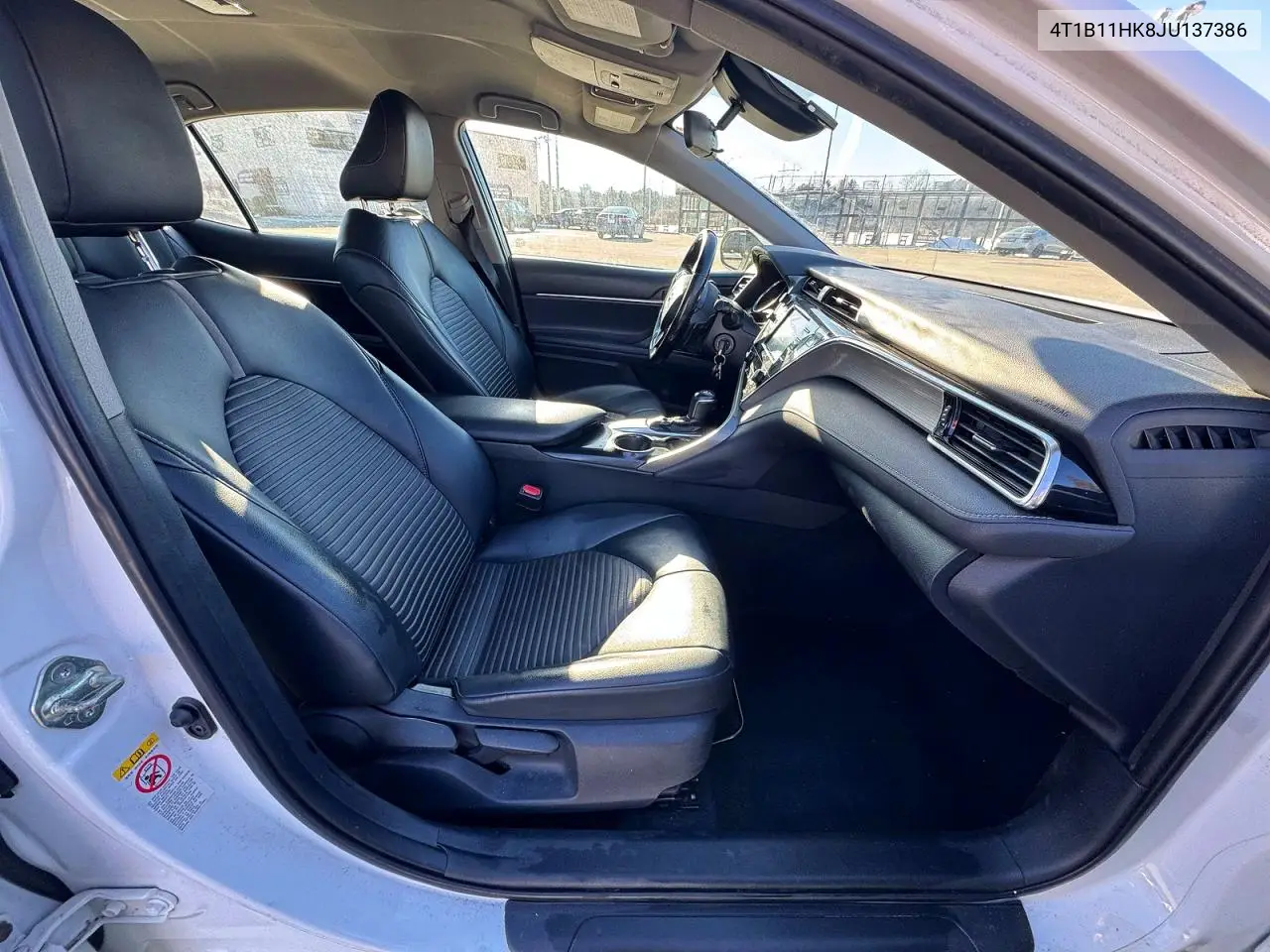 4T1B11HK8JU137386 2018 Toyota Camry L