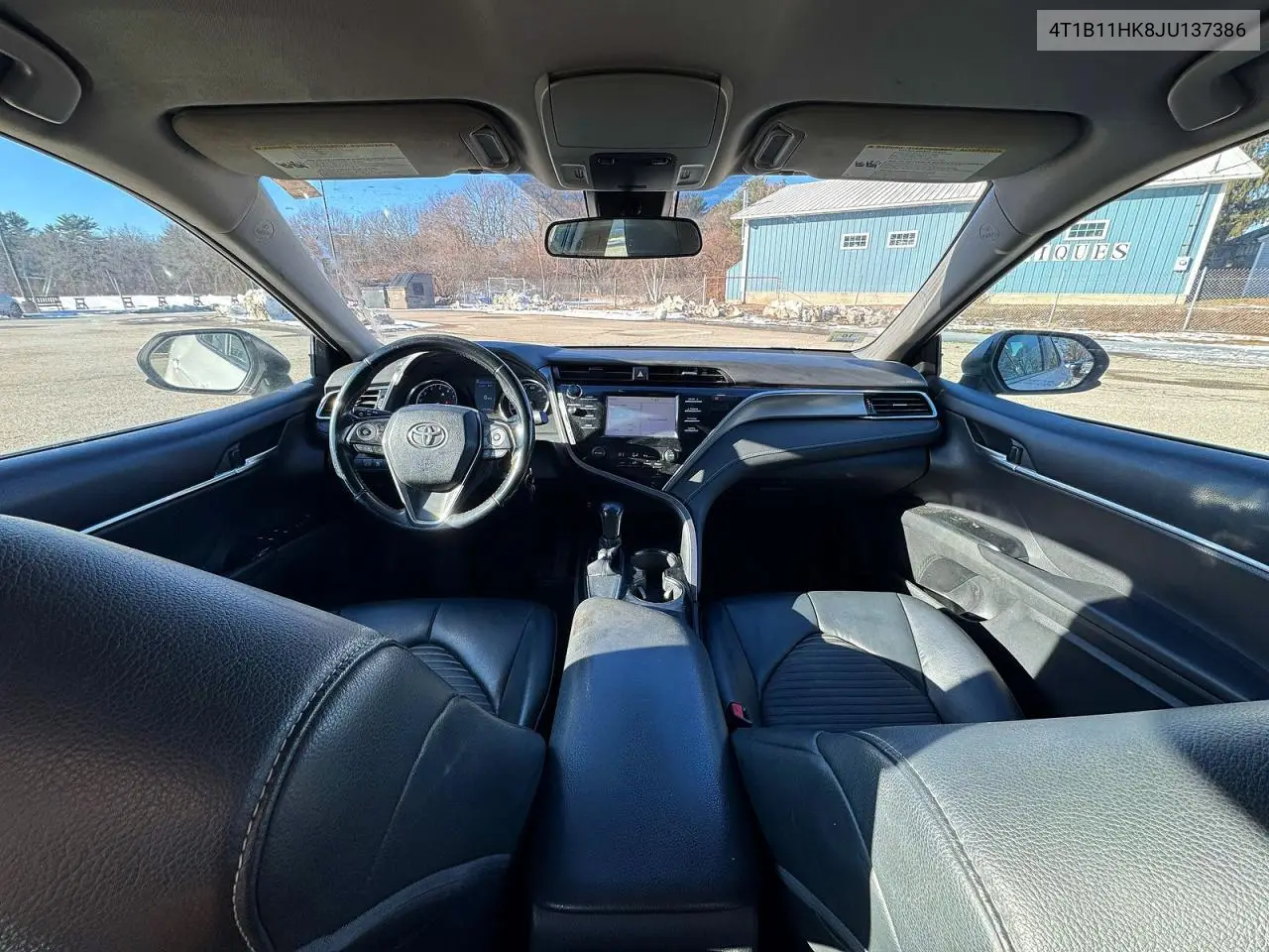 4T1B11HK8JU137386 2018 Toyota Camry L