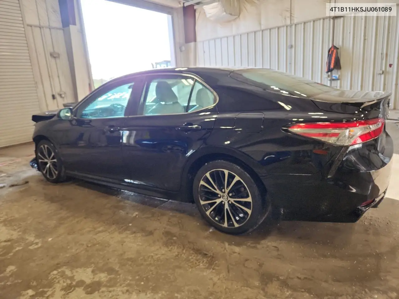4T1B11HK5JU061089 2018 Toyota Camry L