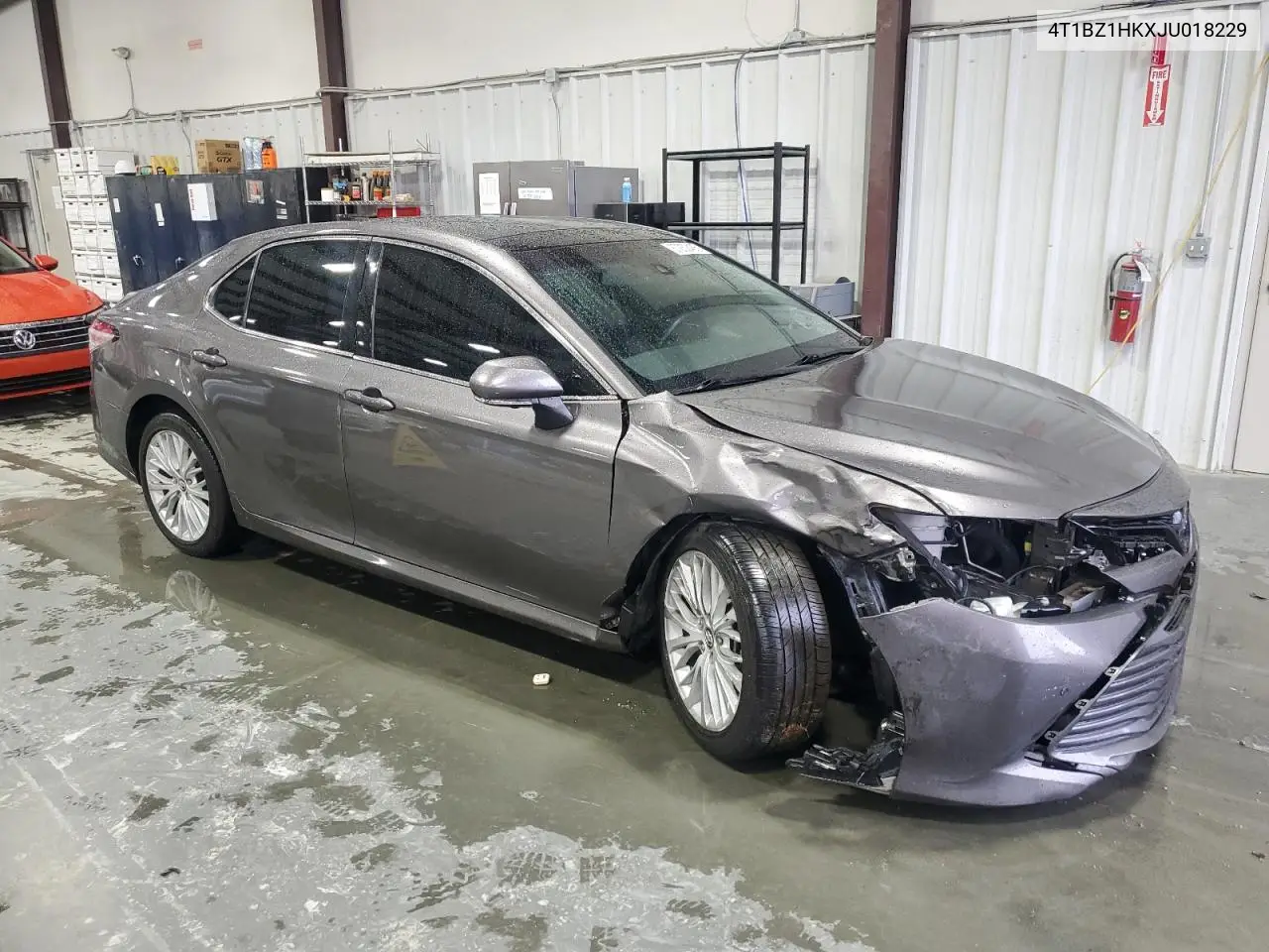 4T1BZ1HKXJU018229 2018 Toyota Camry Xse