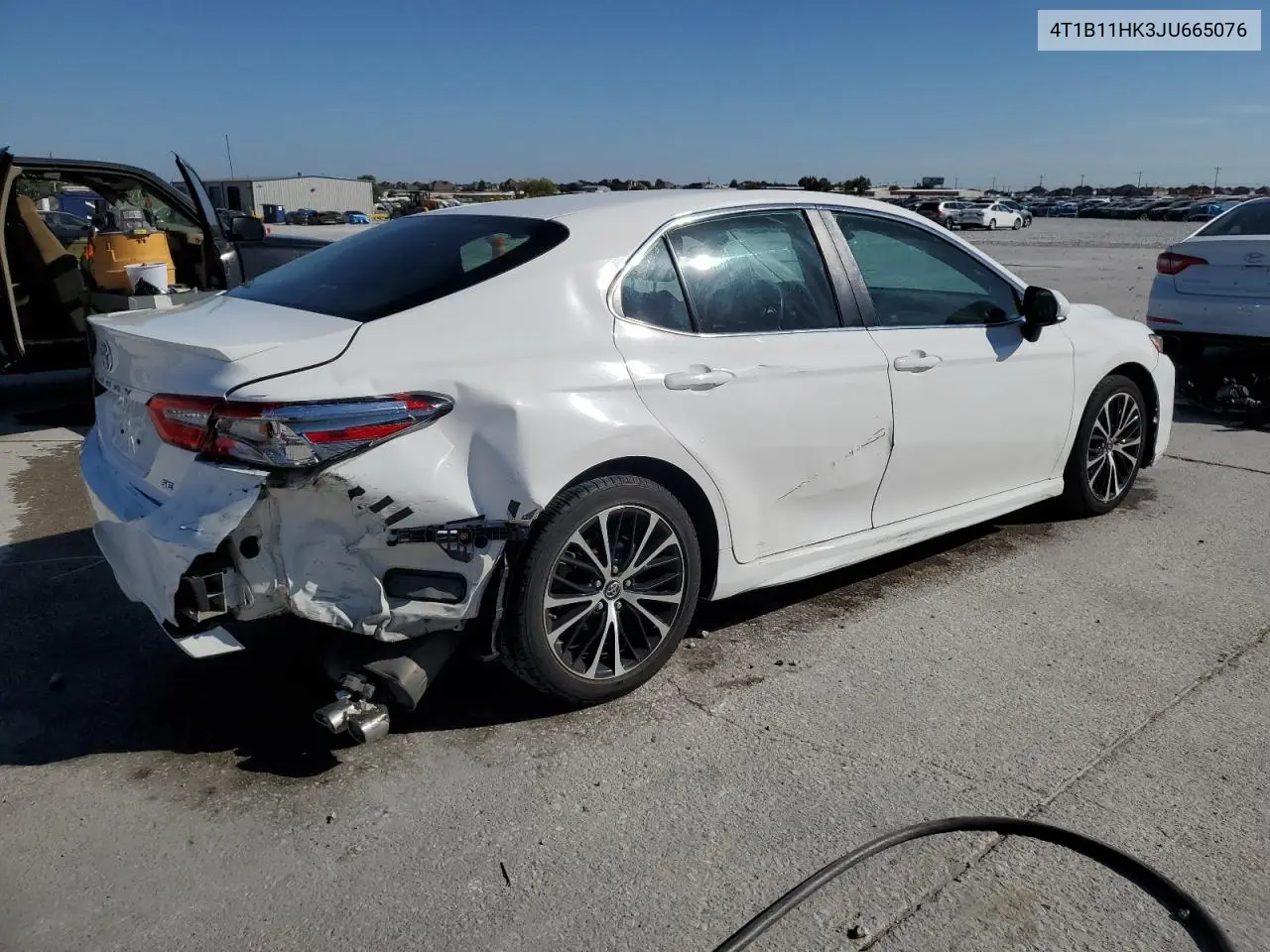 4T1B11HK3JU665076 2018 Toyota Camry L
