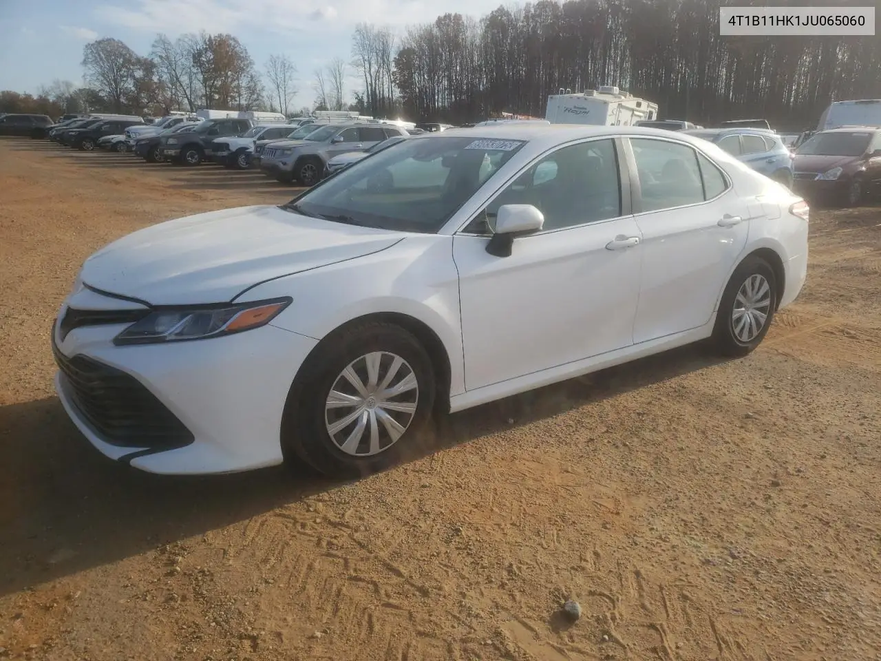 4T1B11HK1JU065060 2018 Toyota Camry L
