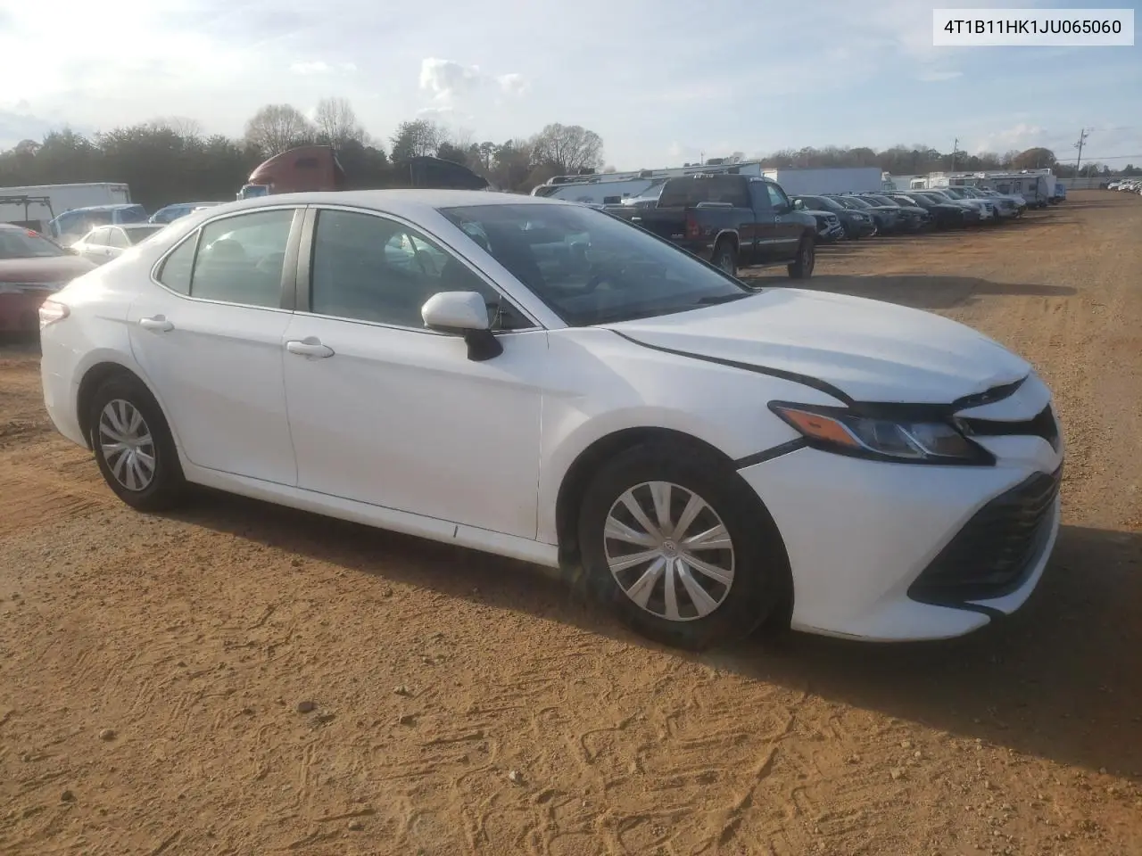 4T1B11HK1JU065060 2018 Toyota Camry L
