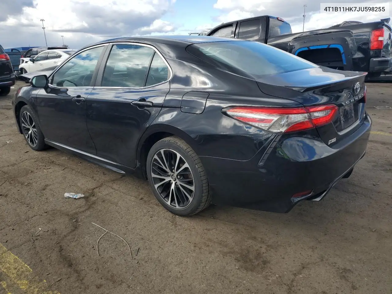 4T1B11HK7JU598255 2018 Toyota Camry L