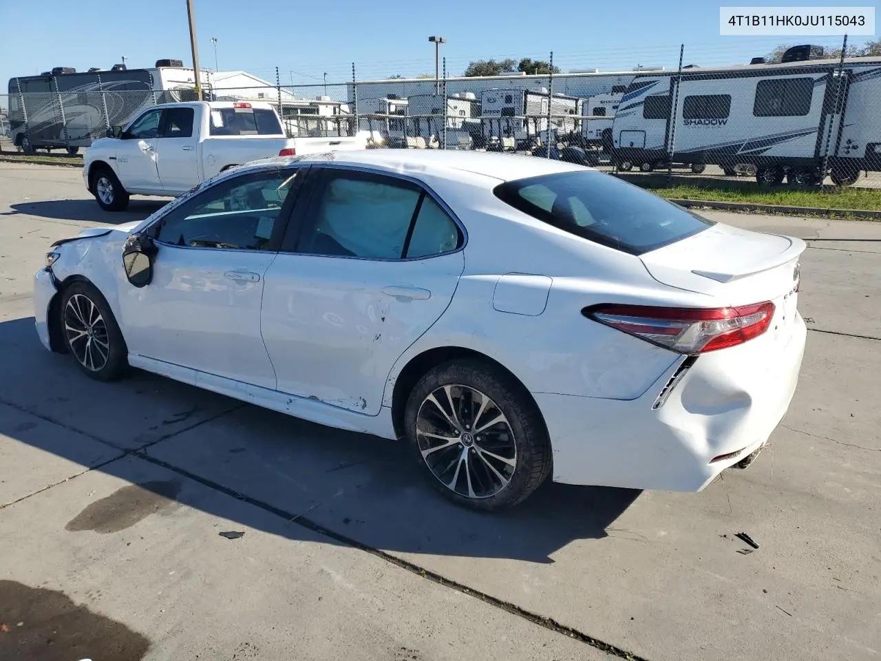 4T1B11HK0JU115043 2018 Toyota Camry L