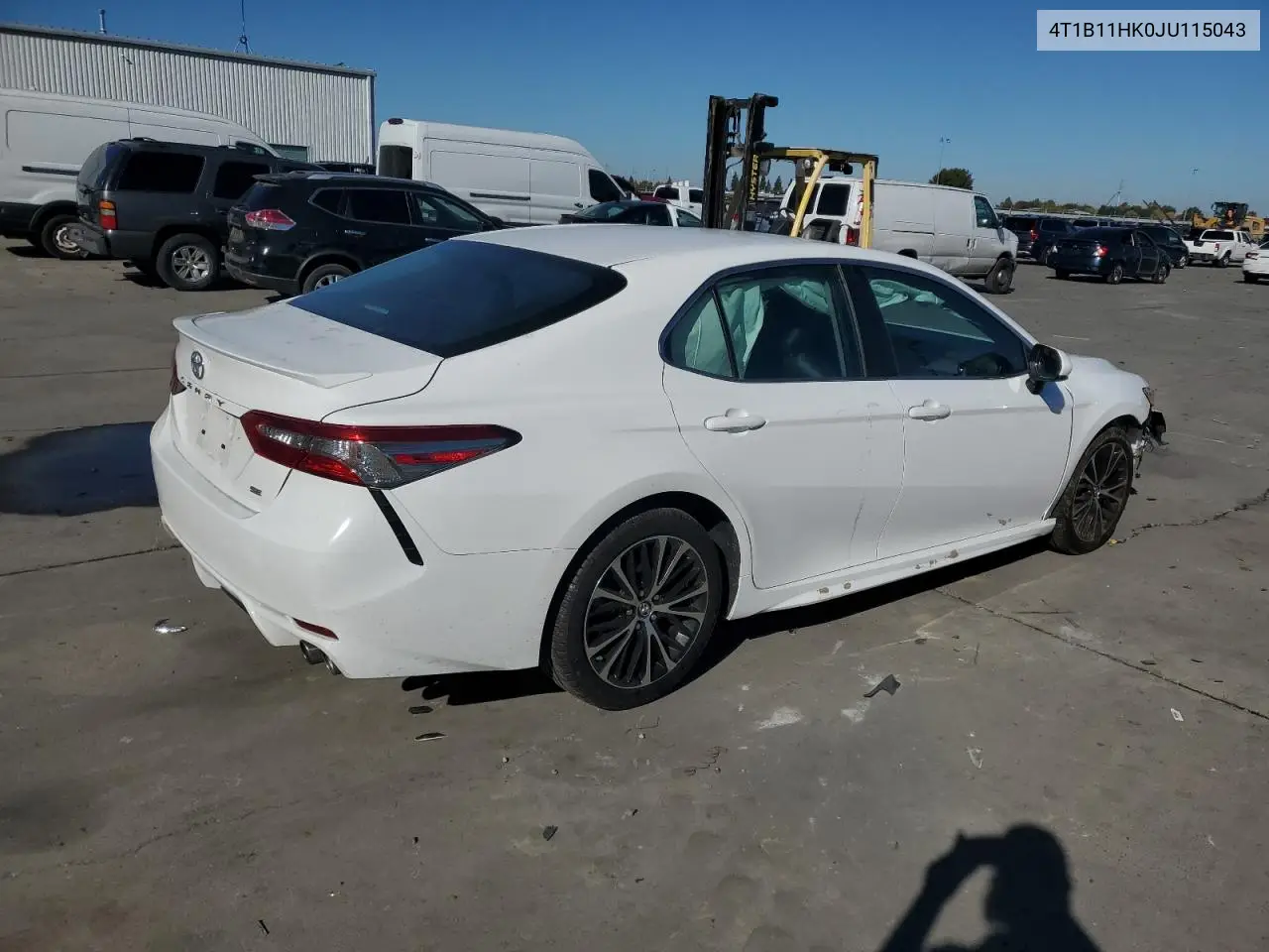 4T1B11HK0JU115043 2018 Toyota Camry L