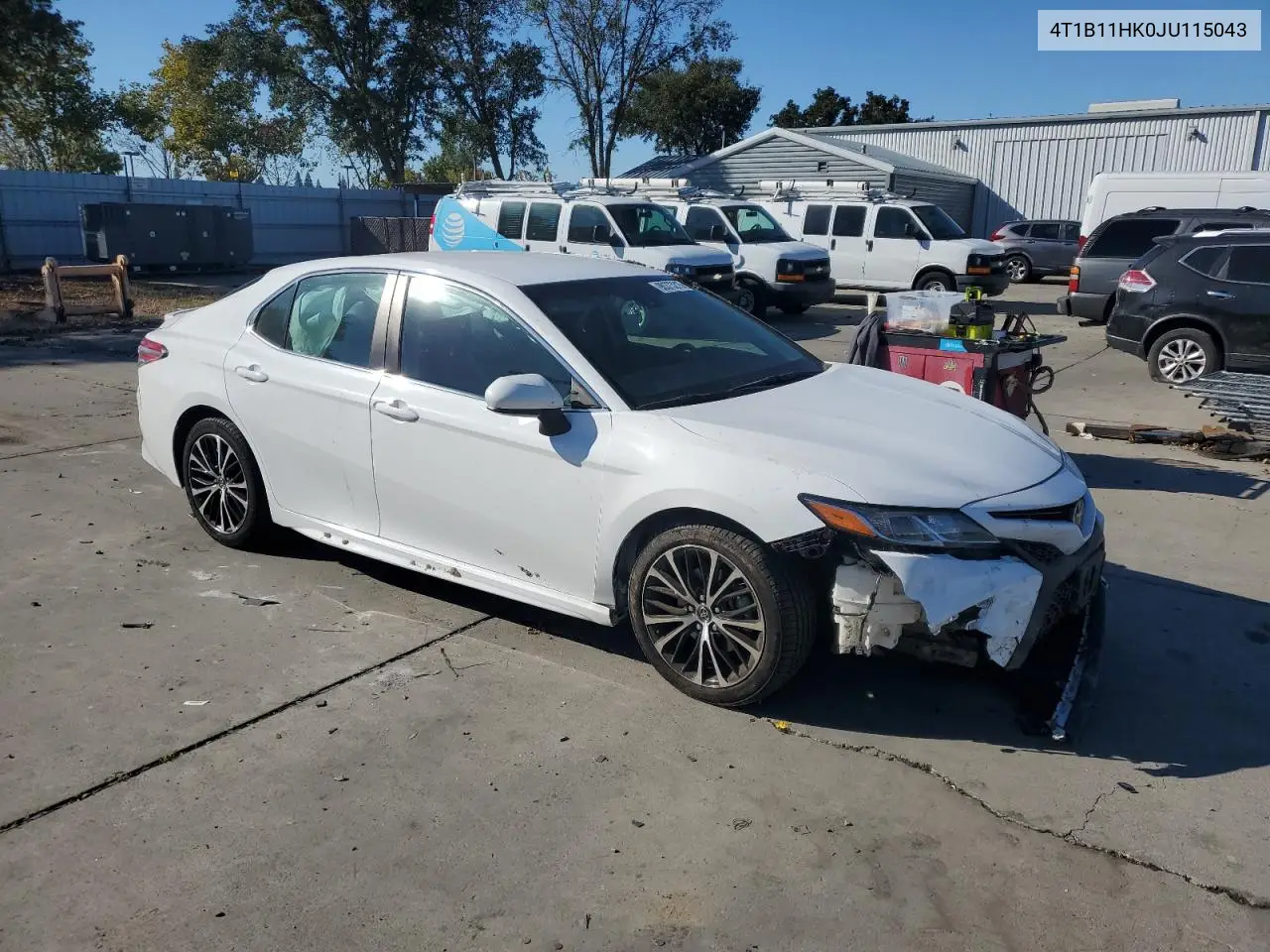 4T1B11HK0JU115043 2018 Toyota Camry L