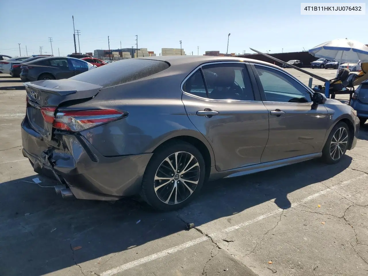 4T1B11HK1JU076432 2018 Toyota Camry L