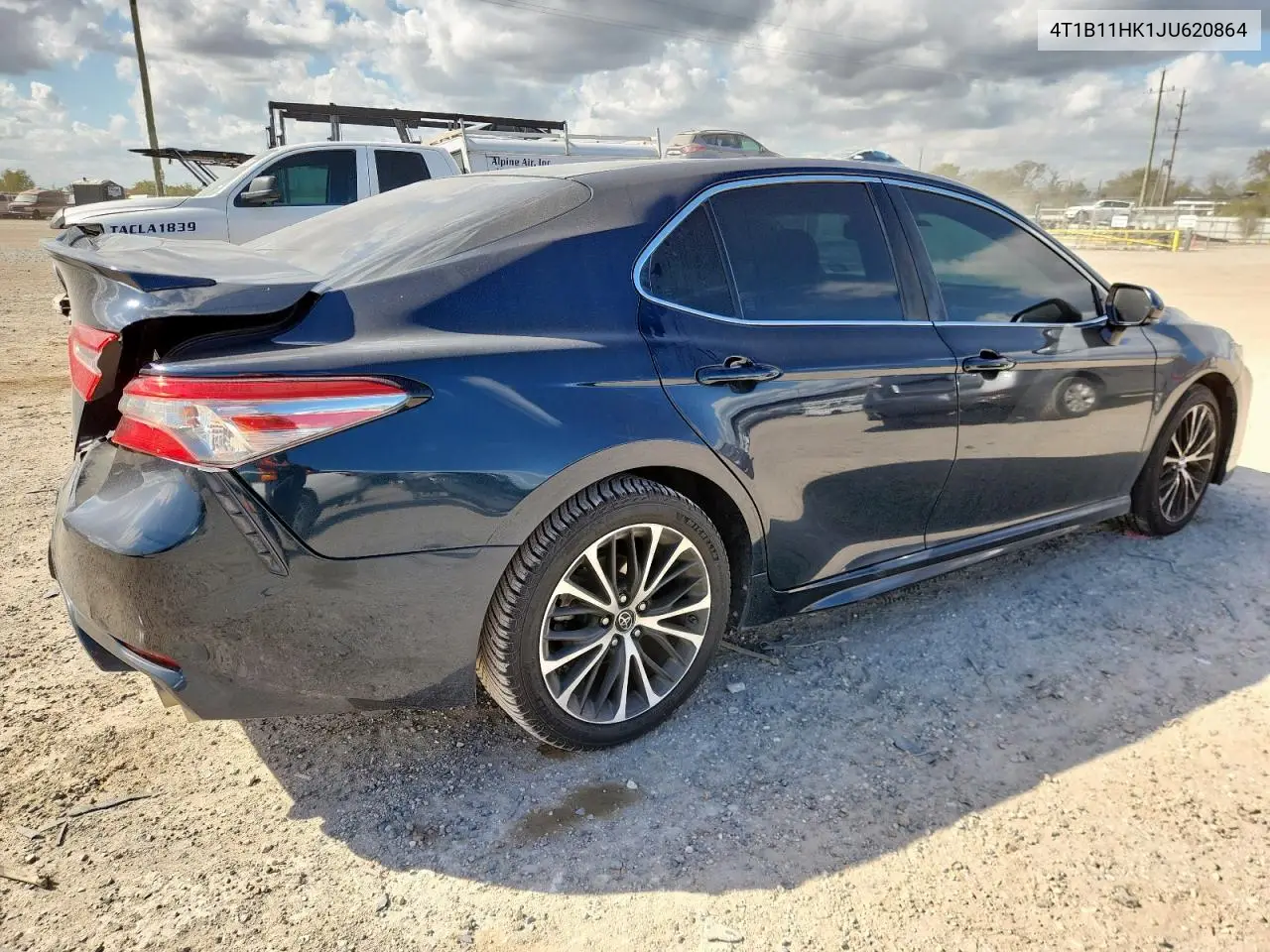 4T1B11HK1JU620864 2018 Toyota Camry L