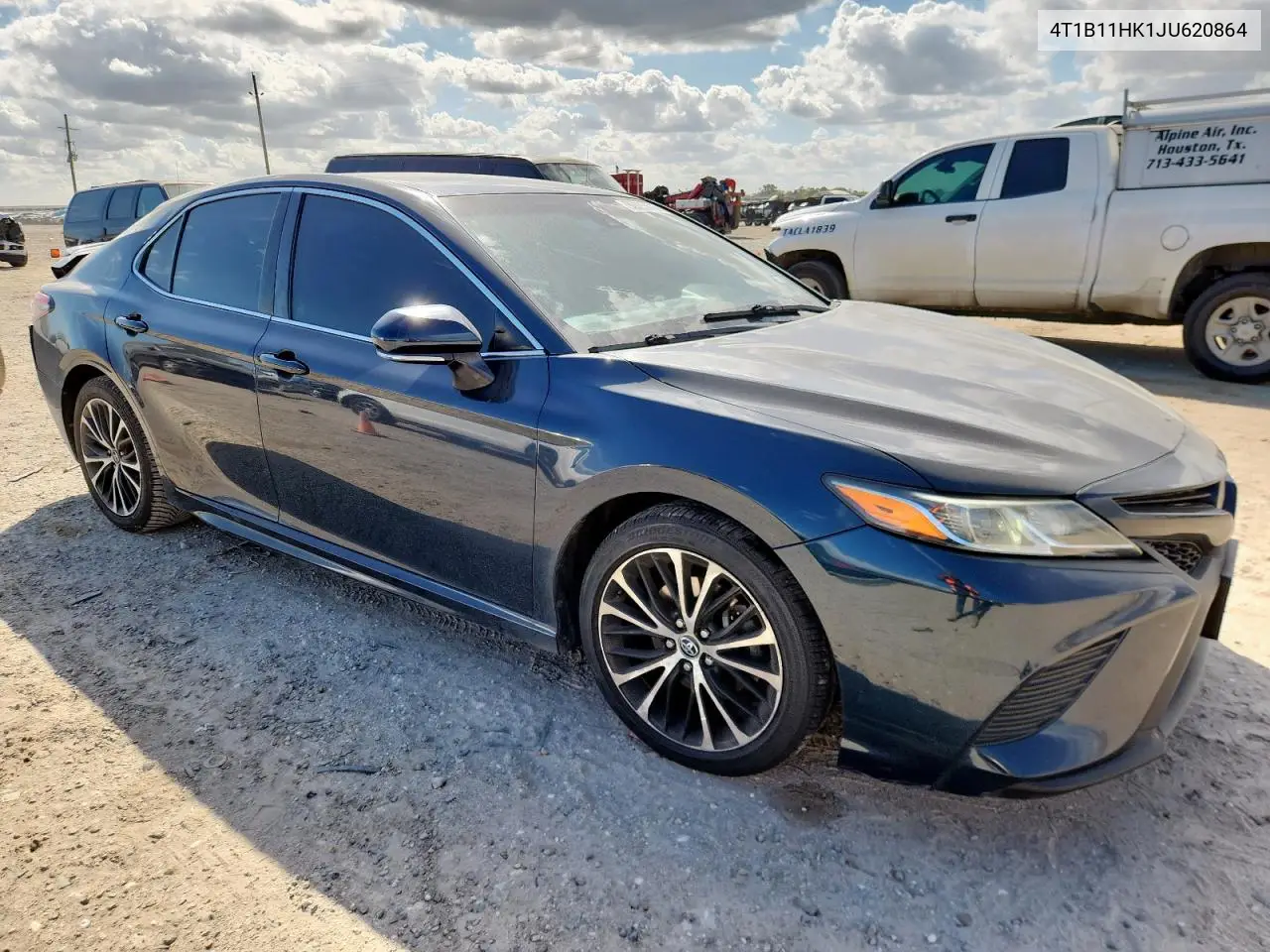 4T1B11HK1JU620864 2018 Toyota Camry L