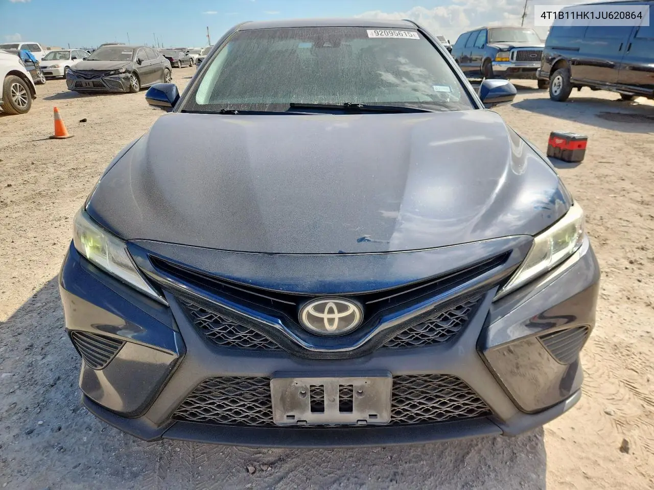 4T1B11HK1JU620864 2018 Toyota Camry L
