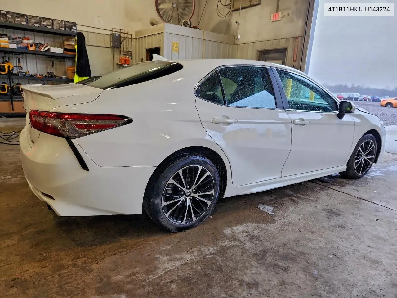4T1B11HK1JU143224 2018 Toyota Camry L
