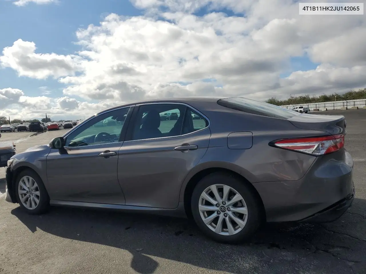 4T1B11HK2JU142065 2018 Toyota Camry L