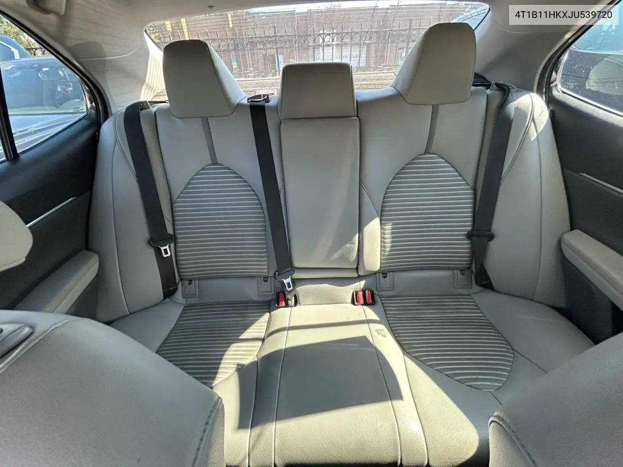 4T1B11HKXJU539720 2018 Toyota Camry L