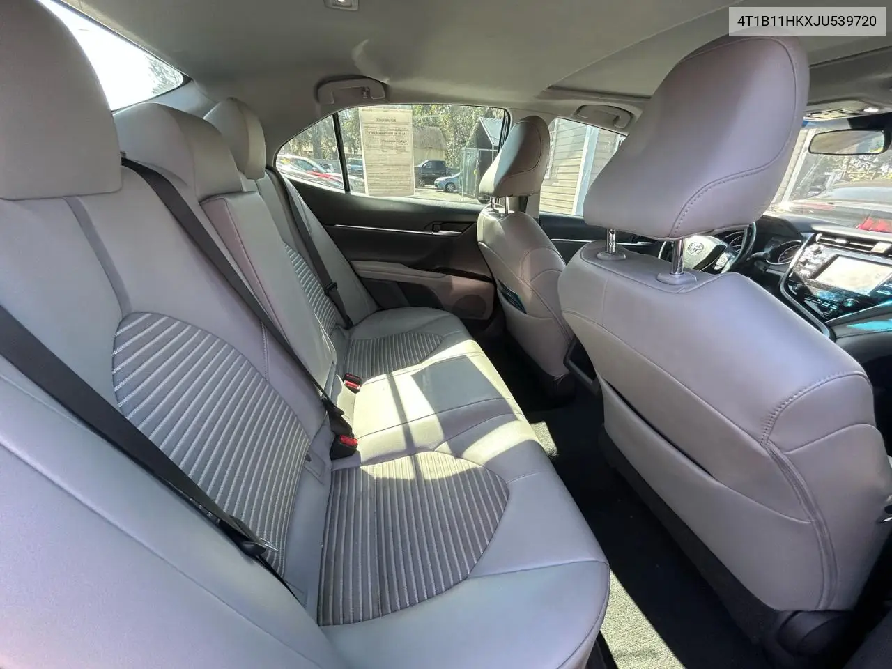4T1B11HKXJU539720 2018 Toyota Camry L