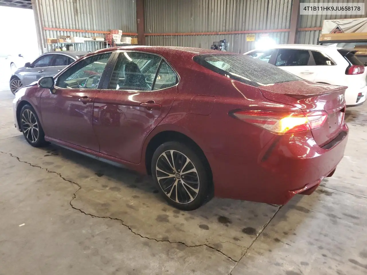 4T1B11HK9JU658178 2018 Toyota Camry L