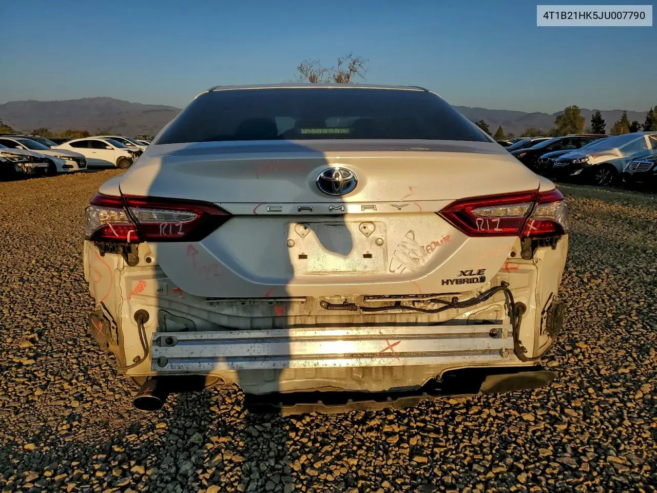 4T1B21HK5JU007790 2018 Toyota Camry Hybrid