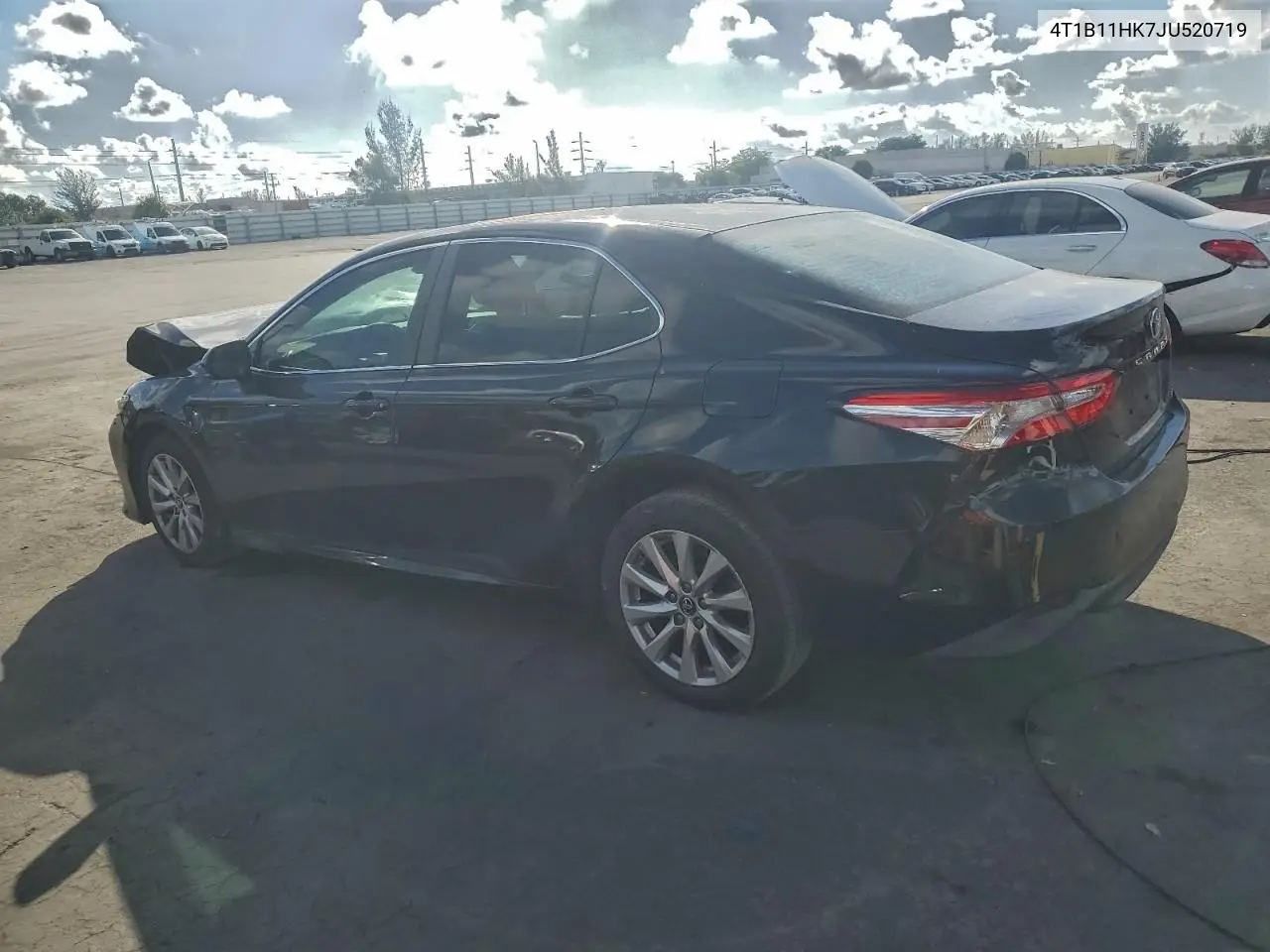 4T1B11HK7JU520719 2018 Toyota Camry L