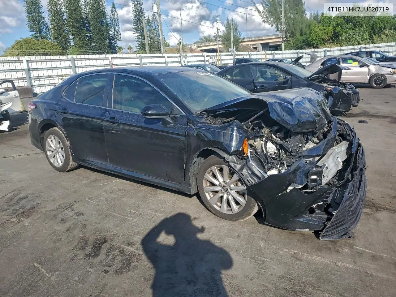 4T1B11HK7JU520719 2018 Toyota Camry L