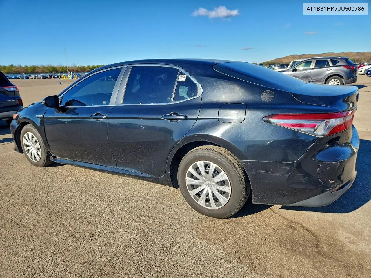 4T1B31HK7JU500786 2018 Toyota Camry Le