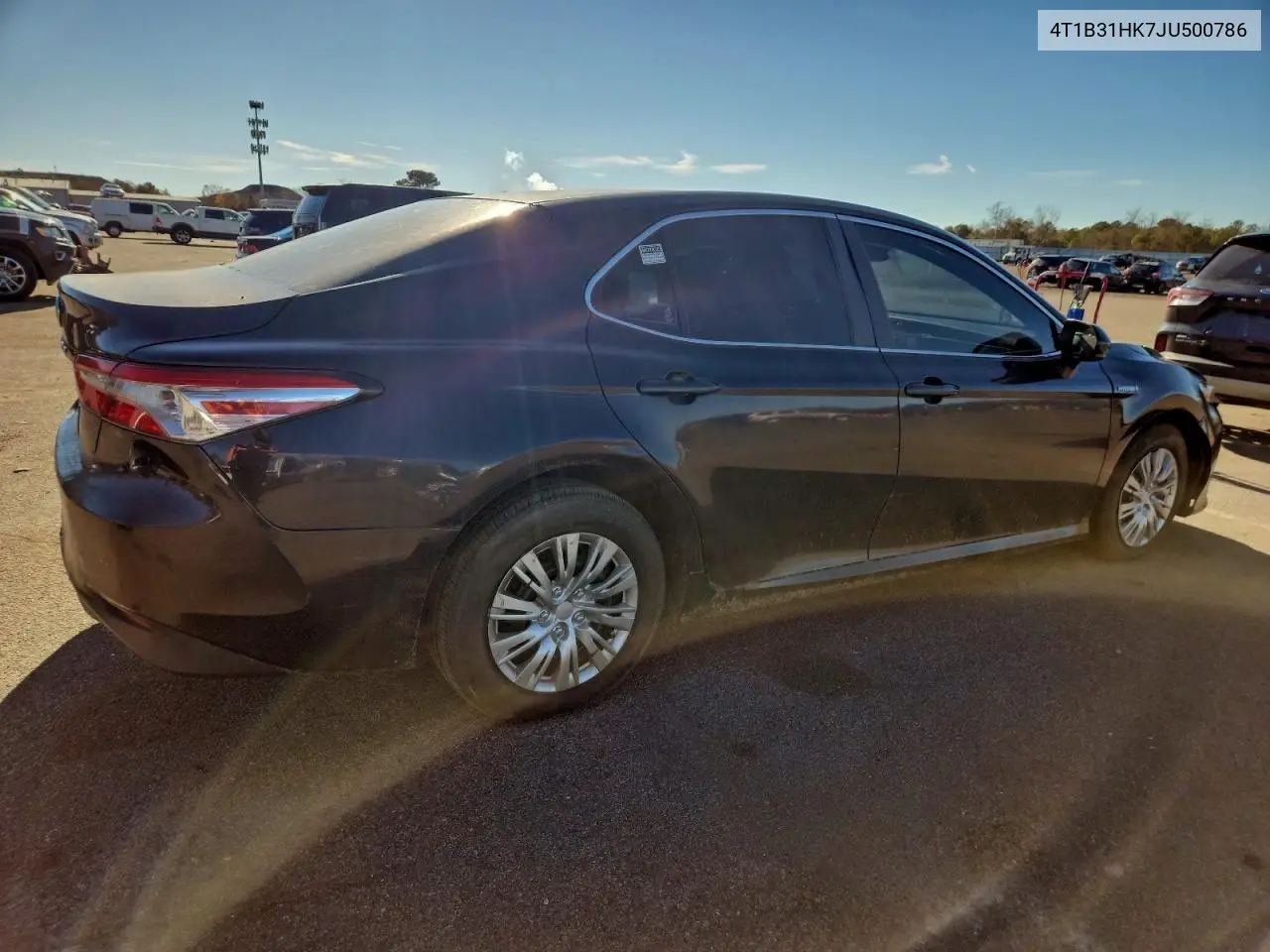 4T1B31HK7JU500786 2018 Toyota Camry Le