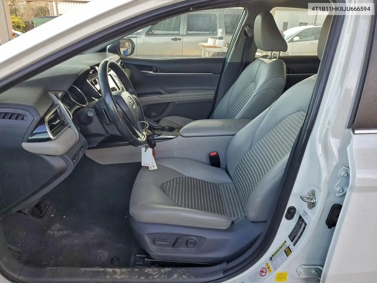 4T1B11HK8JU666594 2018 Toyota Camry L