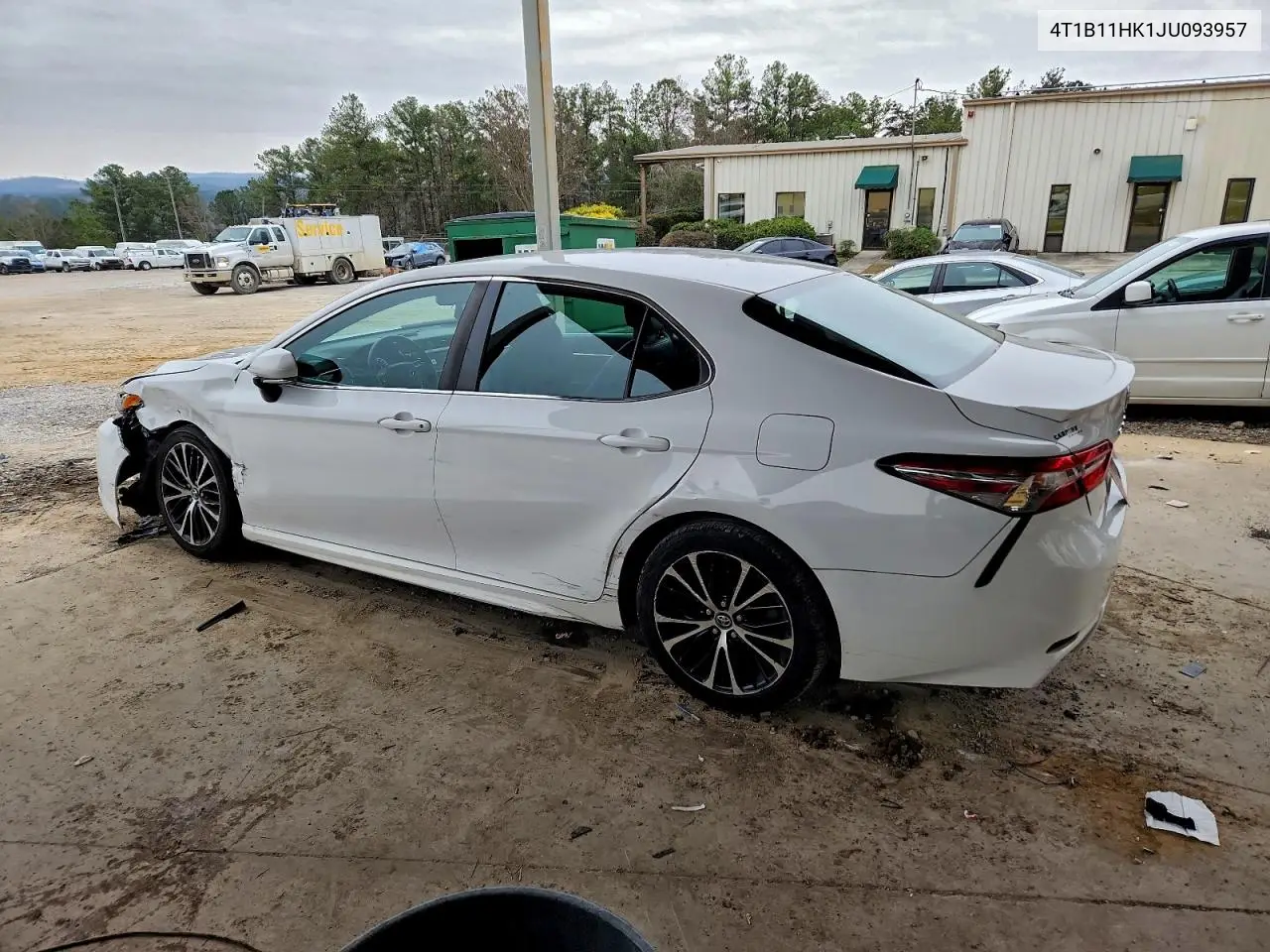 4T1B11HK1JU093957 2018 Toyota Camry L
