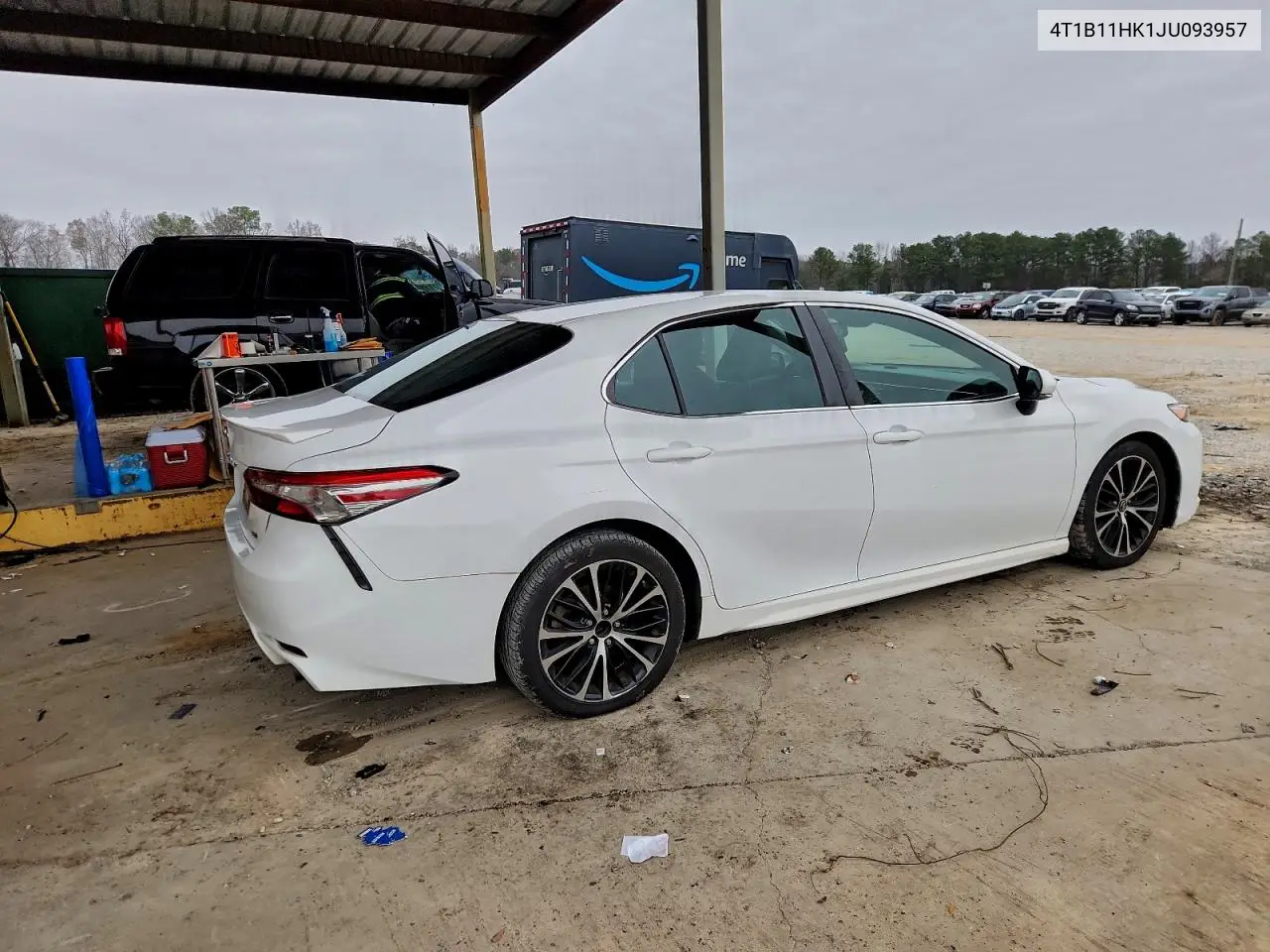 4T1B11HK1JU093957 2018 Toyota Camry L