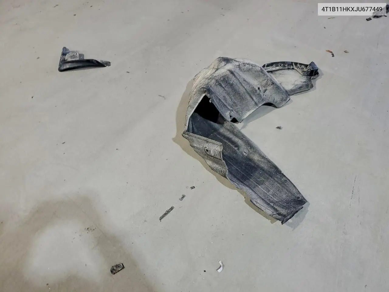 4T1B11HKXJU677449 2018 Toyota Camry L