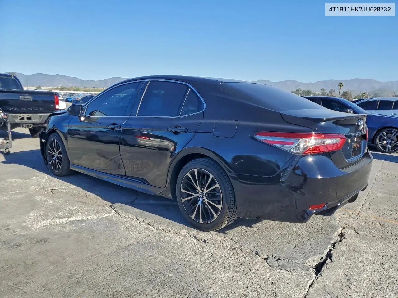 4T1B11HK2JU628732 2018 Toyota Camry L