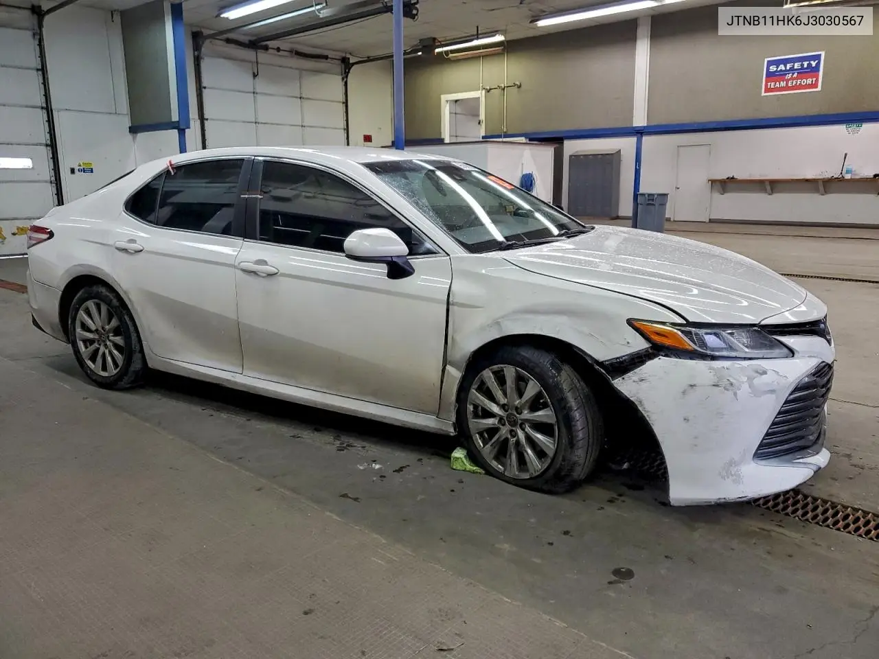 JTNB11HK6J3030567 2018 Toyota Camry L
