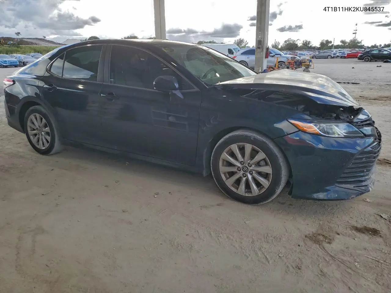 4T1B11HK2KU845537 2019 Toyota Camry L