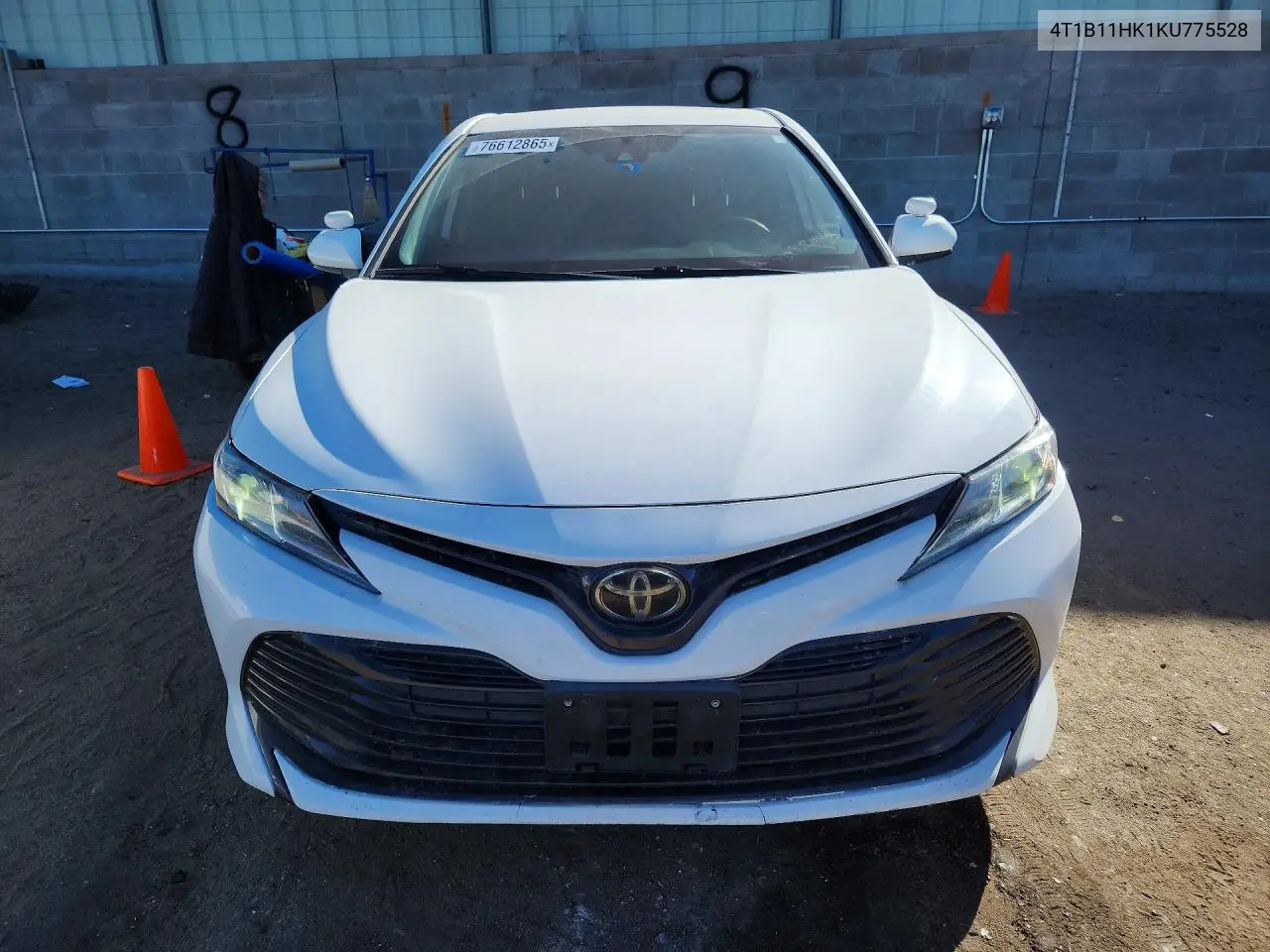 4T1B11HK1KU775528 2019 Toyota Camry L