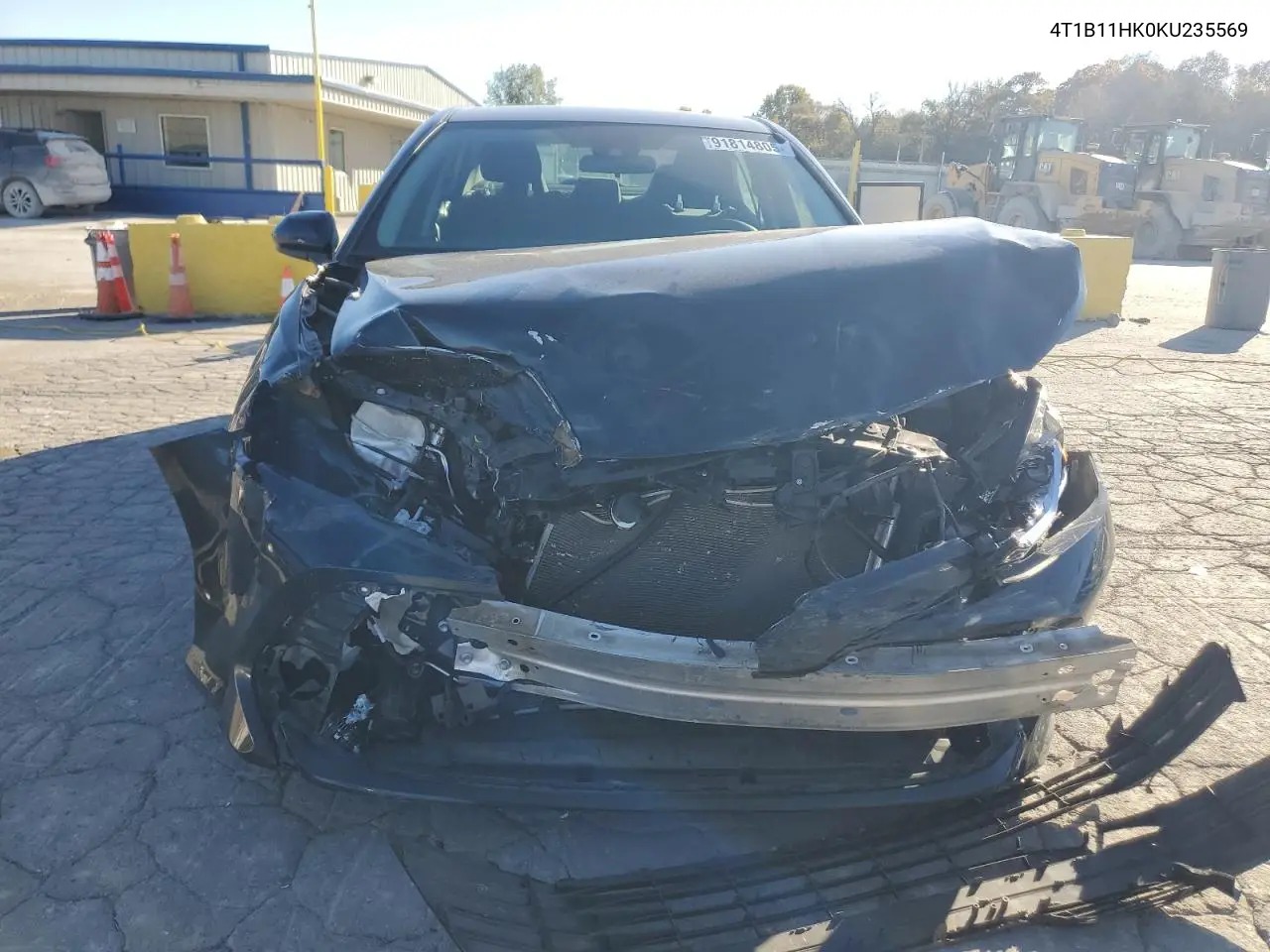 4T1B11HK0KU235569 2019 Toyota Camry L