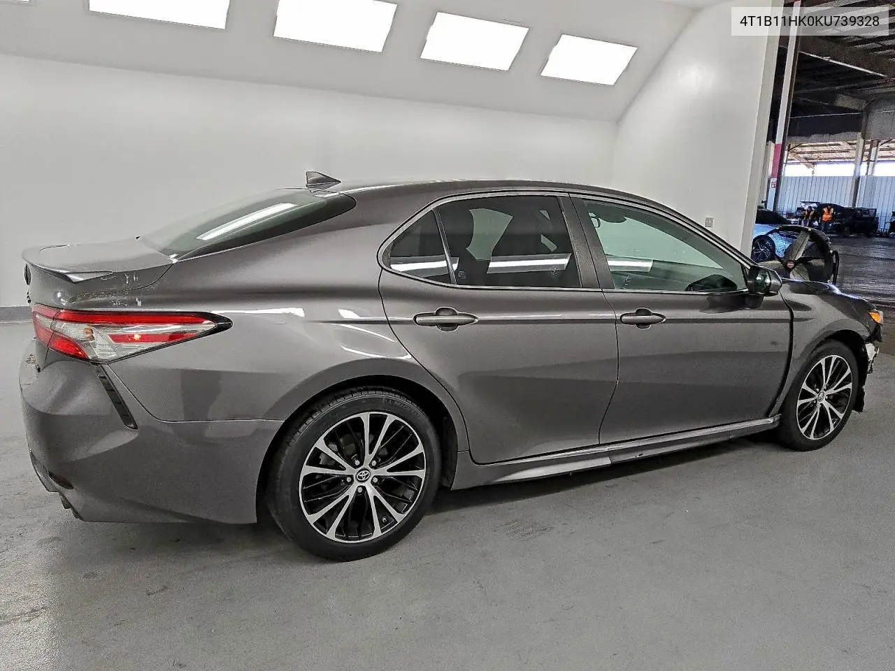 4T1B11HK0KU739328 2019 Toyota Camry L