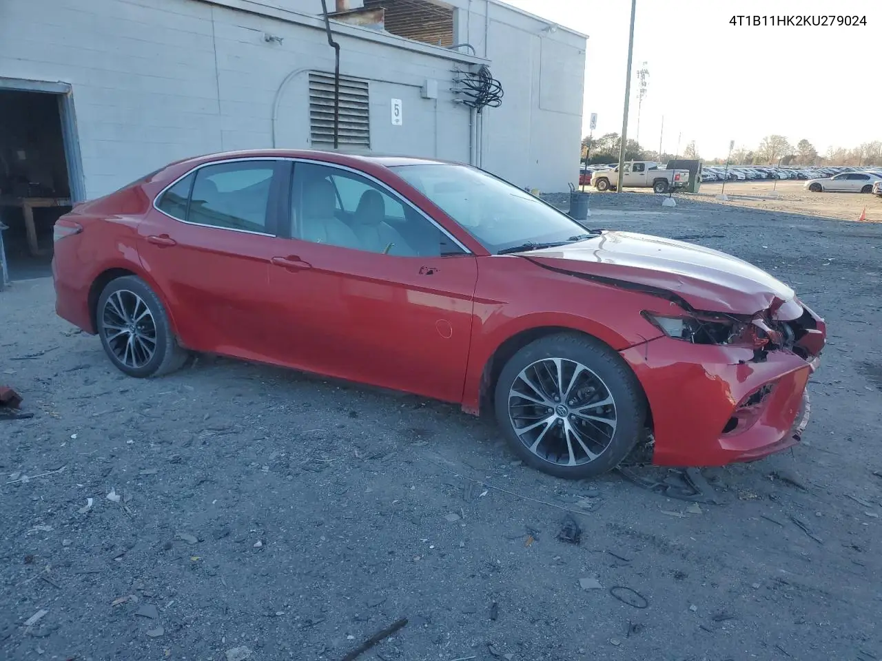 4T1B11HK2KU279024 2019 Toyota Camry L