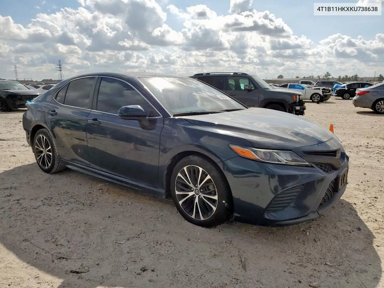 4T1B11HKXKU738638 2019 Toyota Camry L