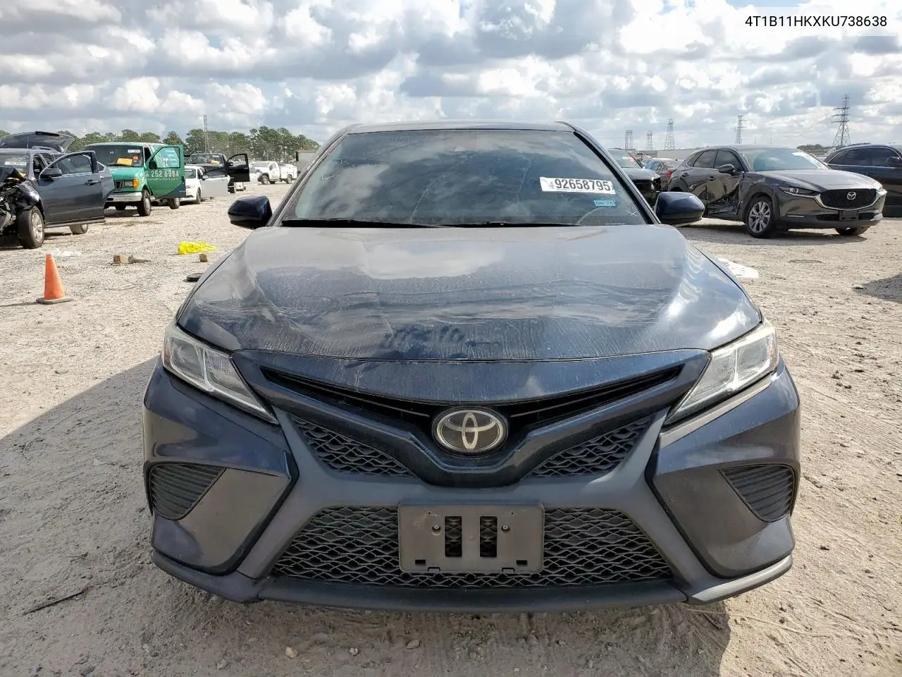 4T1B11HKXKU738638 2019 Toyota Camry L