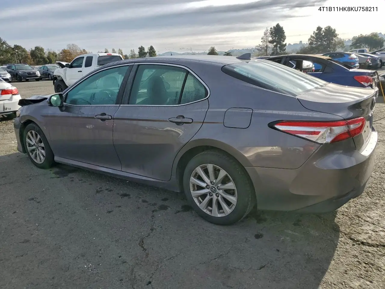 4T1B11HK8KU758211 2019 Toyota Camry L