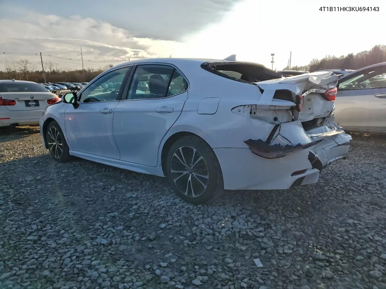 4T1B11HK3KU694143 2019 Toyota Camry L
