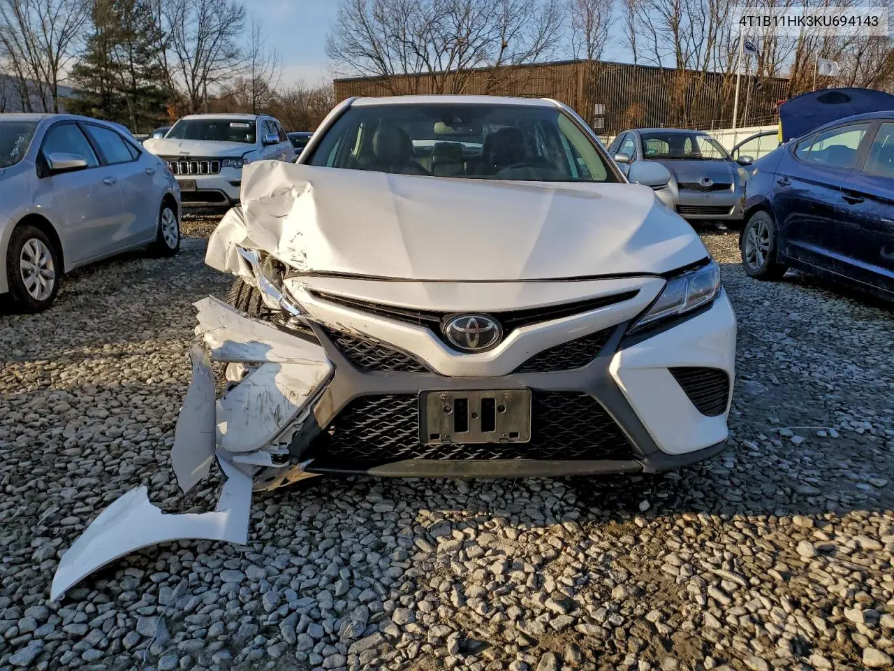 4T1B11HK3KU694143 2019 Toyota Camry L