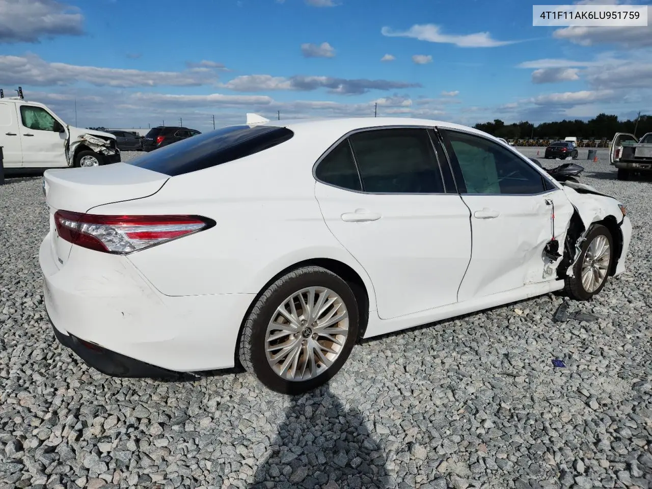 4T1F11AK6LU951759 2020 Toyota Camry Xle