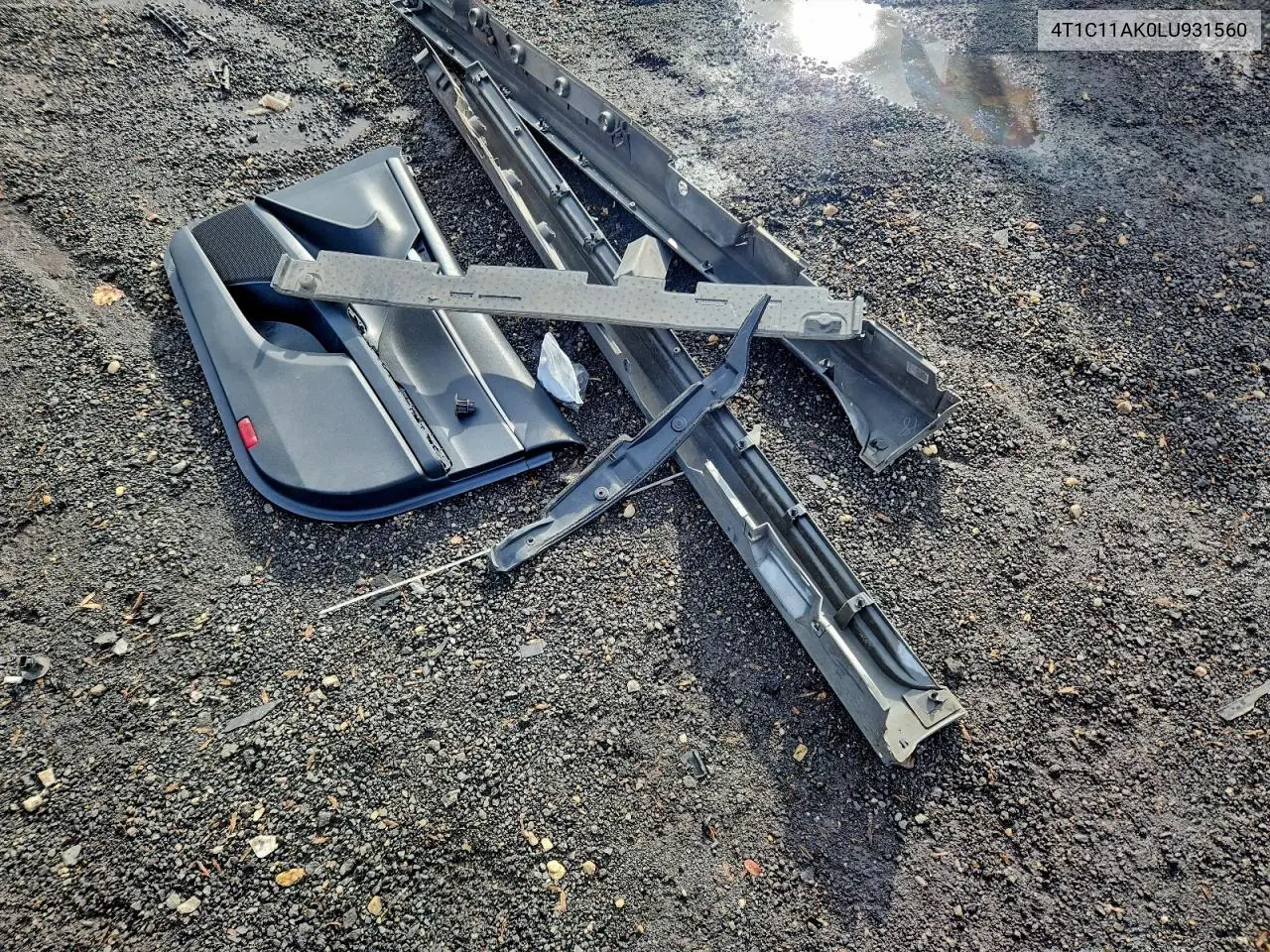 4T1C11AK0LU931560 2020 Toyota Camry Le