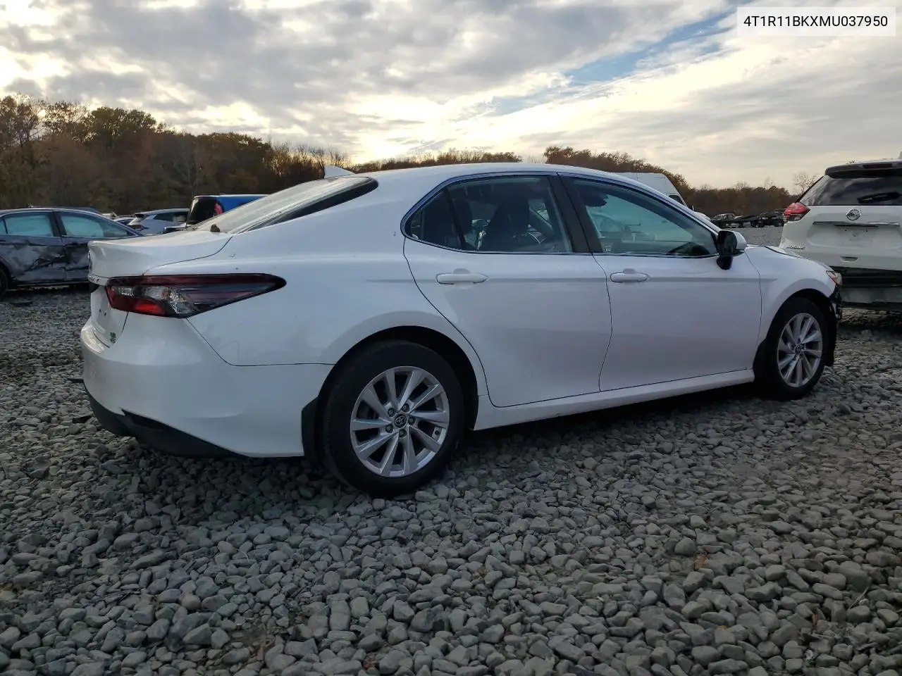 4T1R11BKXMU037950 2021 Toyota Camry Le