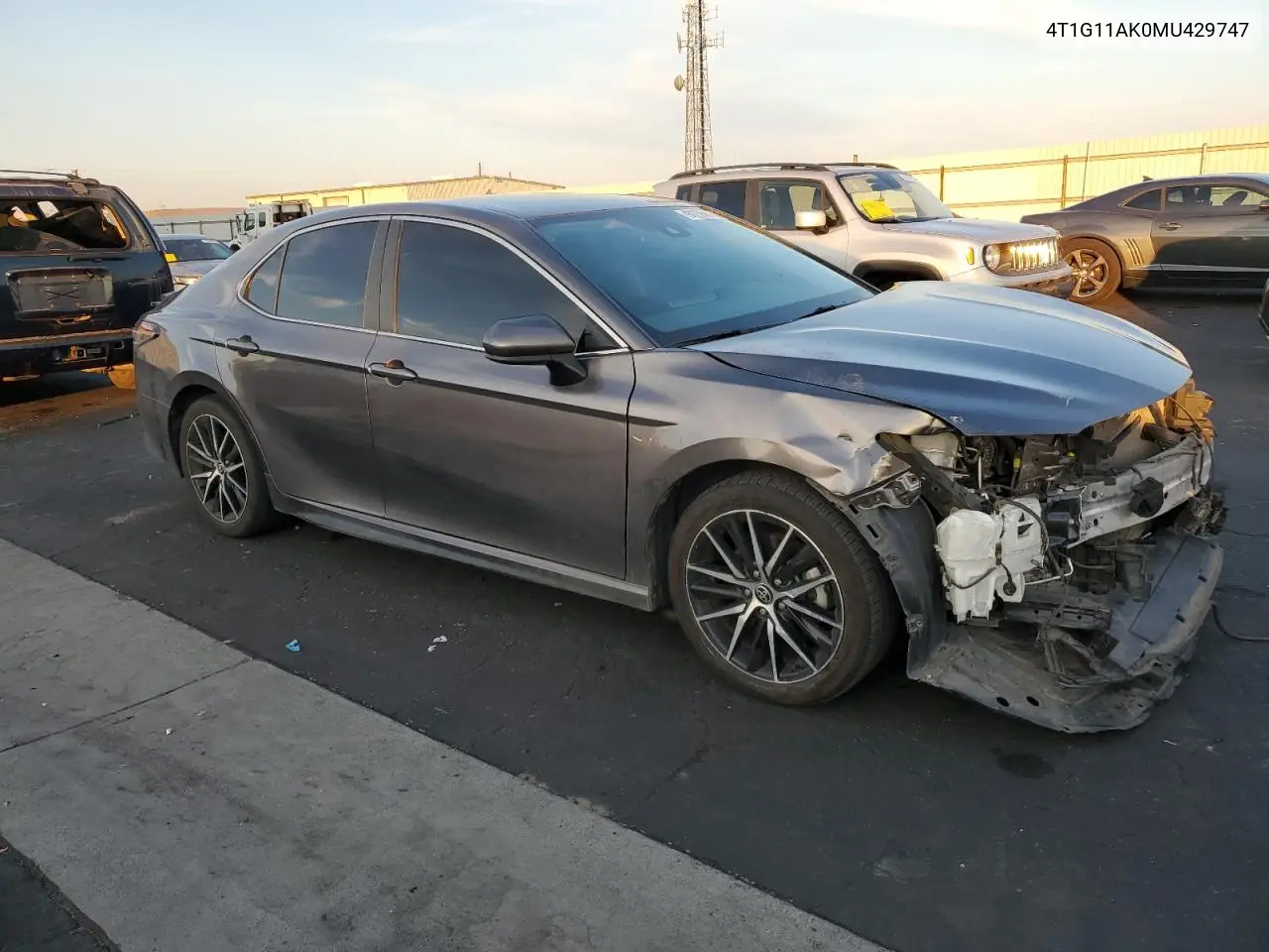 4T1G11AK0MU429747 2021 Toyota Camry Se