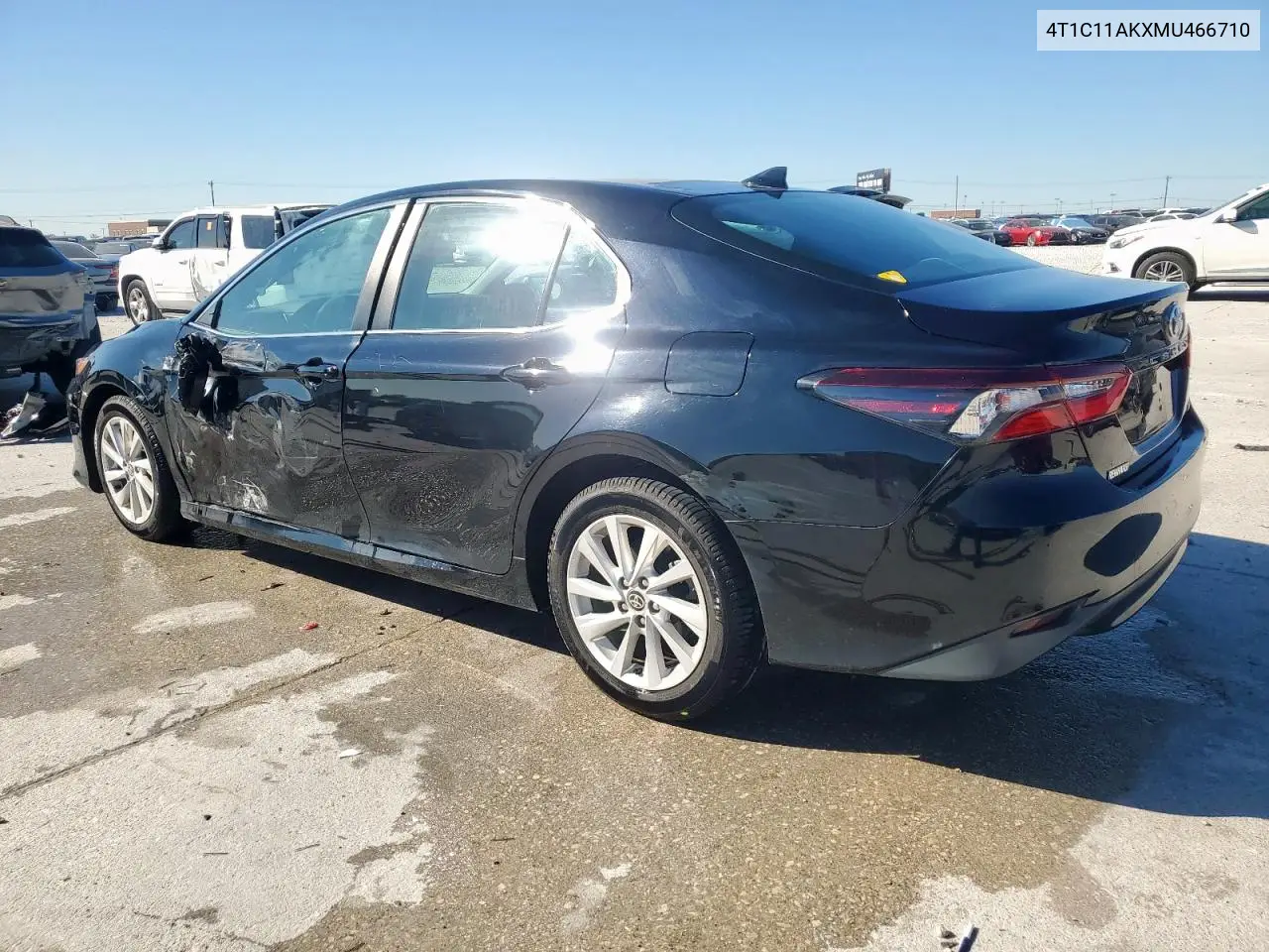 4T1C11AKXMU466710 2021 Toyota Camry Le