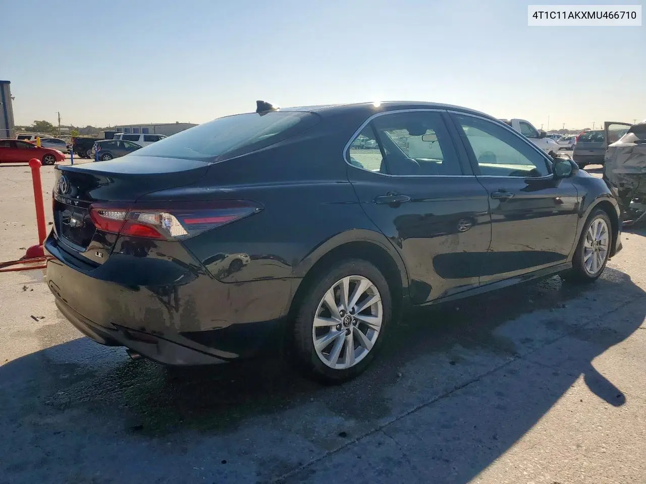 4T1C11AKXMU466710 2021 Toyota Camry Le