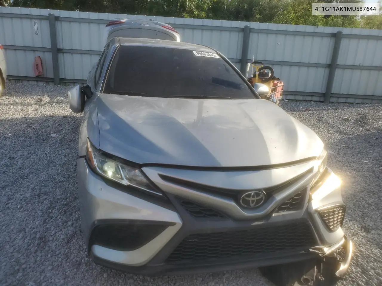 4T1G11AK1MU587644 2021 Toyota Camry Se